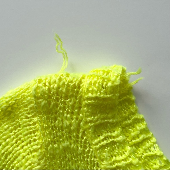 Charlotte Russe Neon Yellow Infinity Heart Sweater, Small - Picture 10 of 10